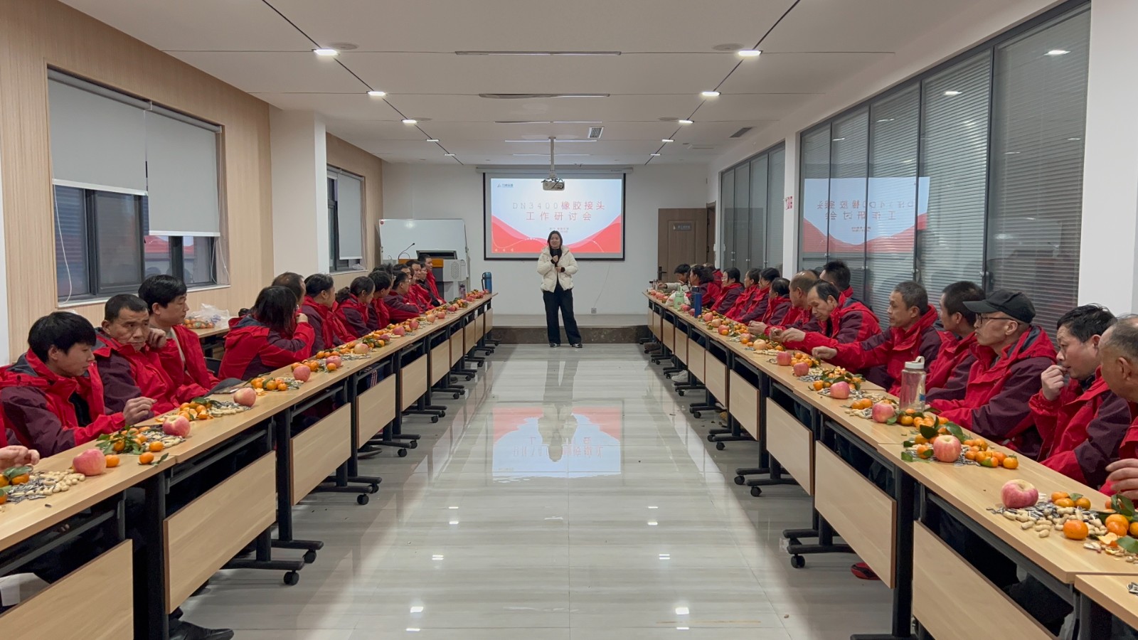 橡膠車間開啟智慧交流之門，工作研討會(huì)成果豐碩